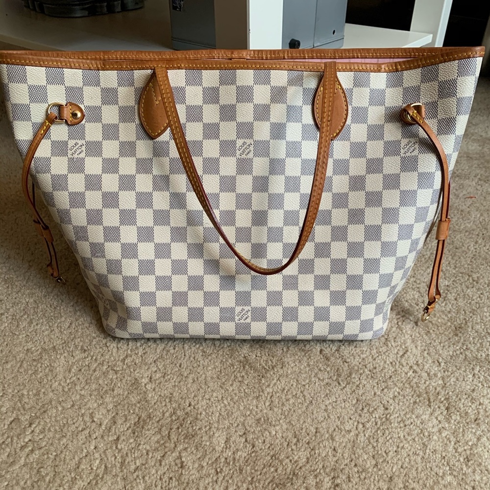 Authentic Louis Vuitton Neverfull mm